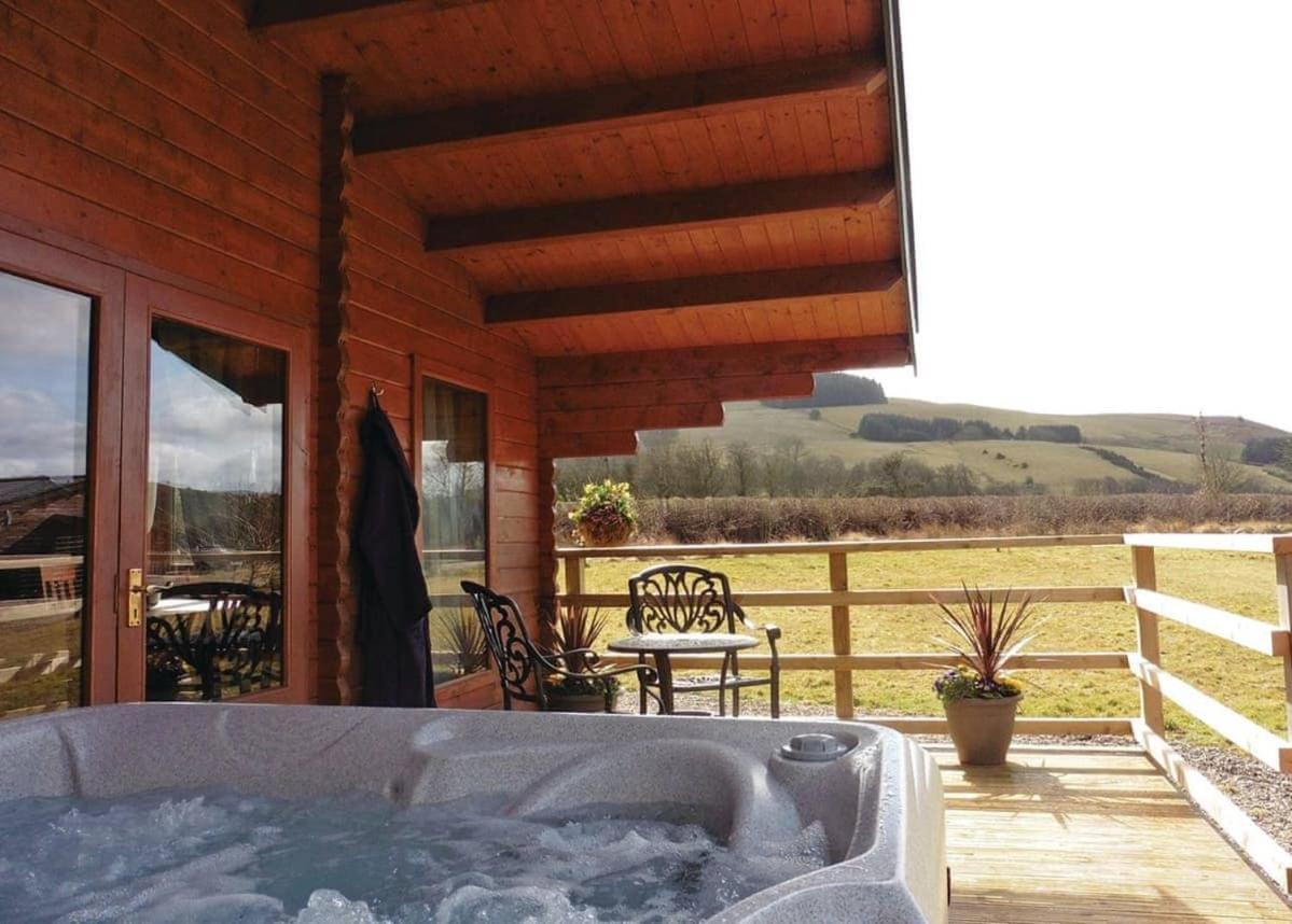 Mill Meadow Lodges Llanbister Екстериор снимка